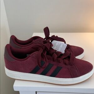 NWT Adidas Men's Grand Court Base 00 Burgendy Suede Sneakers with Black Stripes